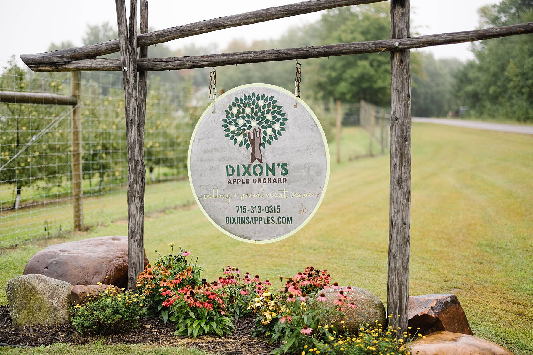Dixon's Apple Orchard Fall Wedding